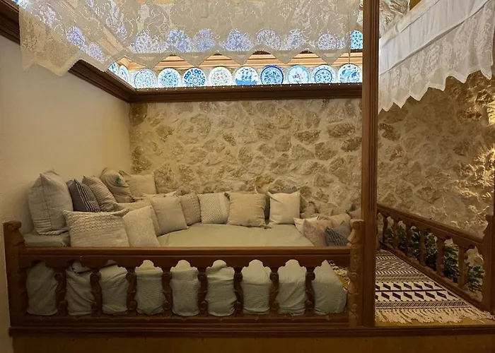 Aetheria Traditional House 2 *