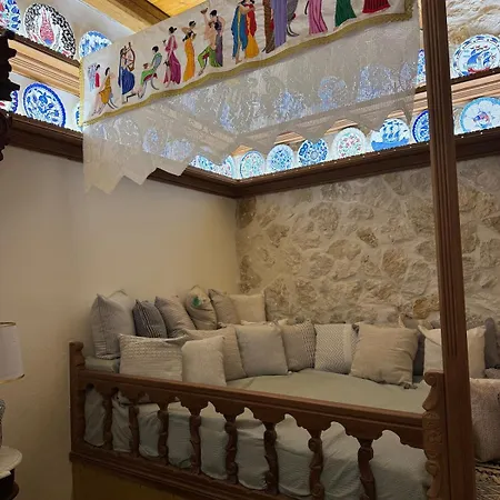 Aetheria Traditional House 2 *